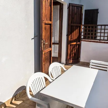 Trilocale Con A/c A - M035 アパート *