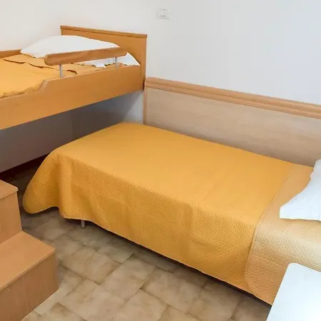 アパート Trilocale Con A/c A - M035 *